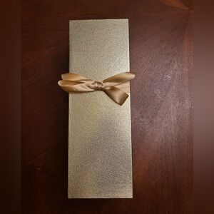 Elegant Gold Wine Gift Box with Magnetic Closure and Gold Ribbon